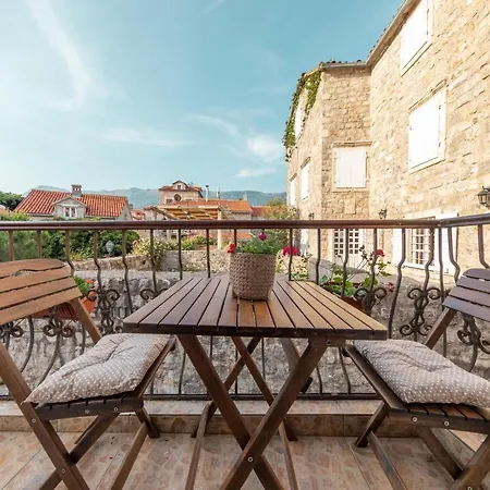 Appartamento Old Town House Lina *